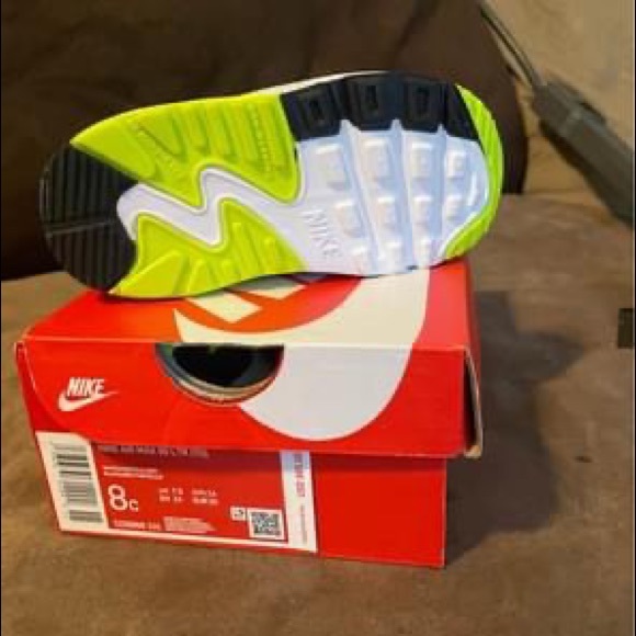 Toddler Air Max - Picture 3 of 4